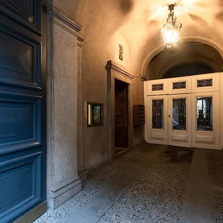 Monte Napoleone Split-level Terrace - Collection Apartament