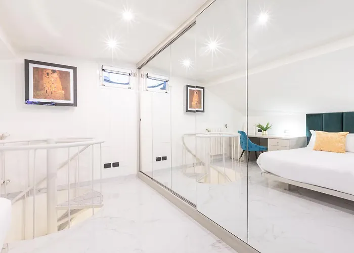 Monte Napoleone Split-level Terrace - Collection