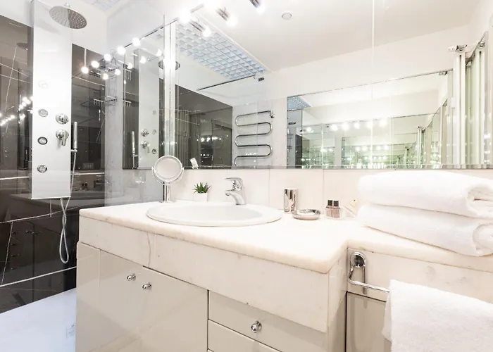 Monte Napoleone Split-level Terrace - Collection